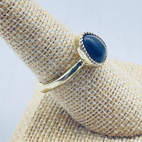 Gold Tone Ring with Black Teardrop Bead Boho Fashion Jewelry - Picture 7 of 7